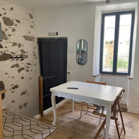 Maison De Village